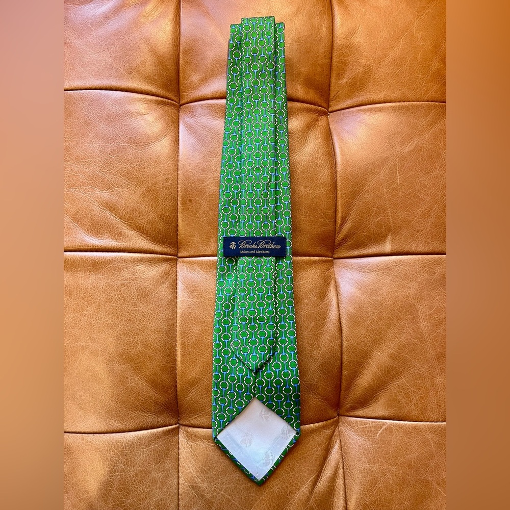 Brooks Brothers Green Silk Tie w/ Stylized Equestrian Bit Pattern | Made in USA